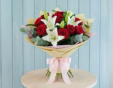 Букет цветов из:  Лилии и Розы в Чернышевске
