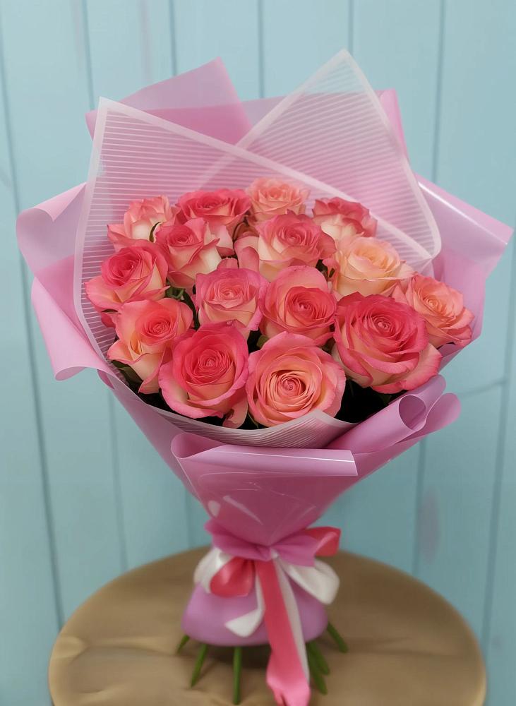 Букет 15 Розовых роз Равель в Чернышевске