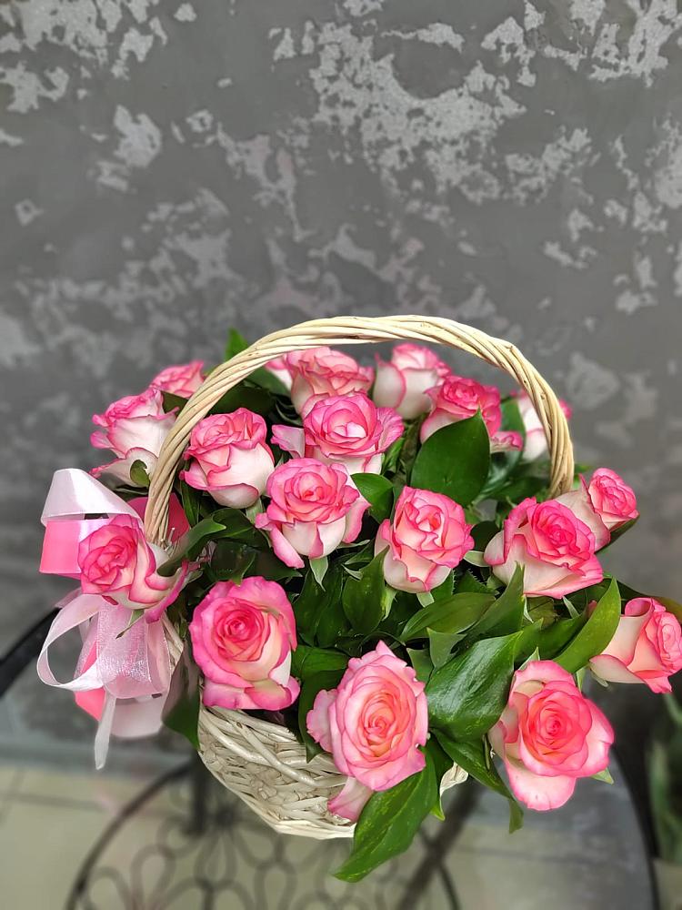 Цветочная композиция из Розы в корзине в Чернышевске