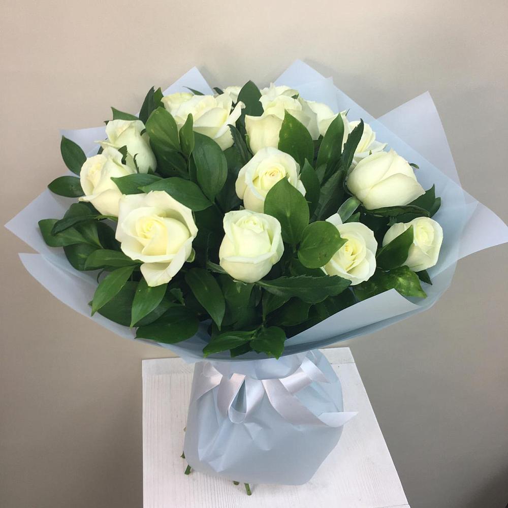 Букет 15 Белых роз Проуд в Чернышевске