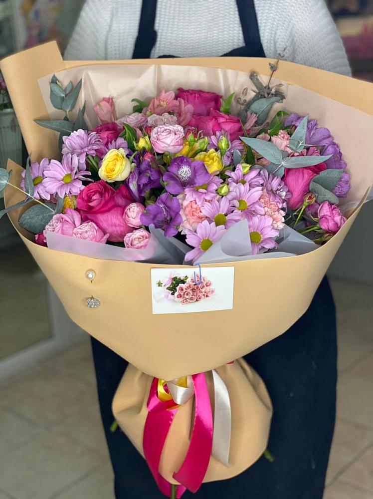 Букет цветов из: Хризантемы, Гвоздики и Альстромерии в Чернышевске