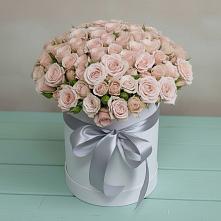 Цветочная композиция из Розы в шляпной коробке в Чернышевске