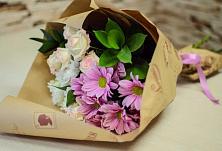 Букет цветов из:  Розы и Хризантемы #REPLACE_PRED# Чернышевске