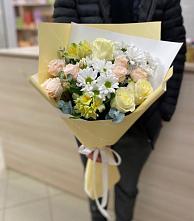 Букет цветов из:  Альстромерии, Розы и Хризантемы в Чернышевске