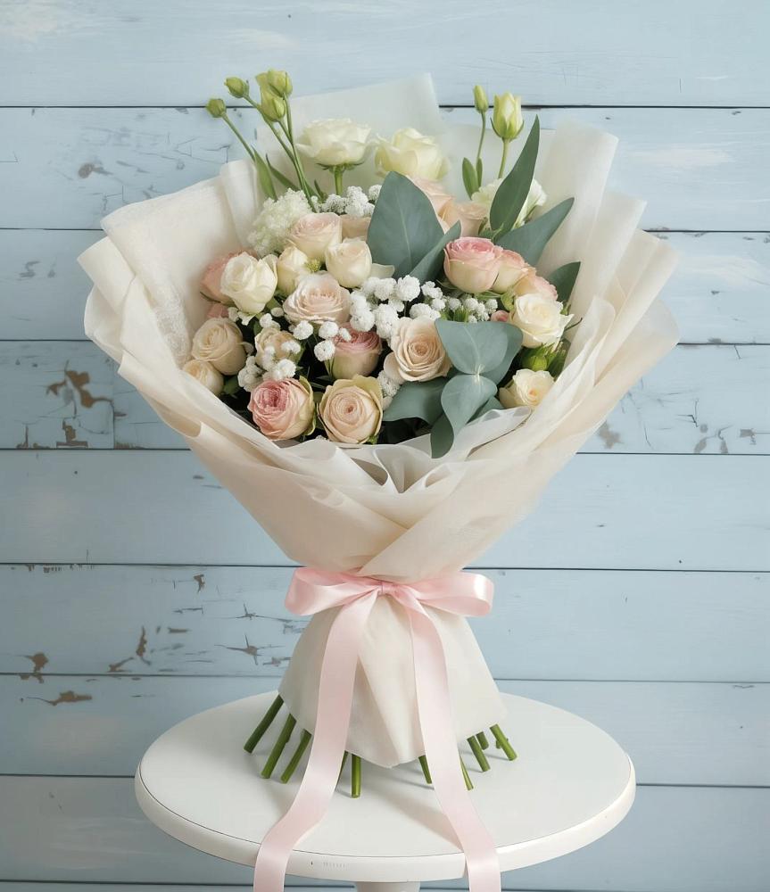 Букет цветов из: Розы и Лизиантусы в Чернышевске