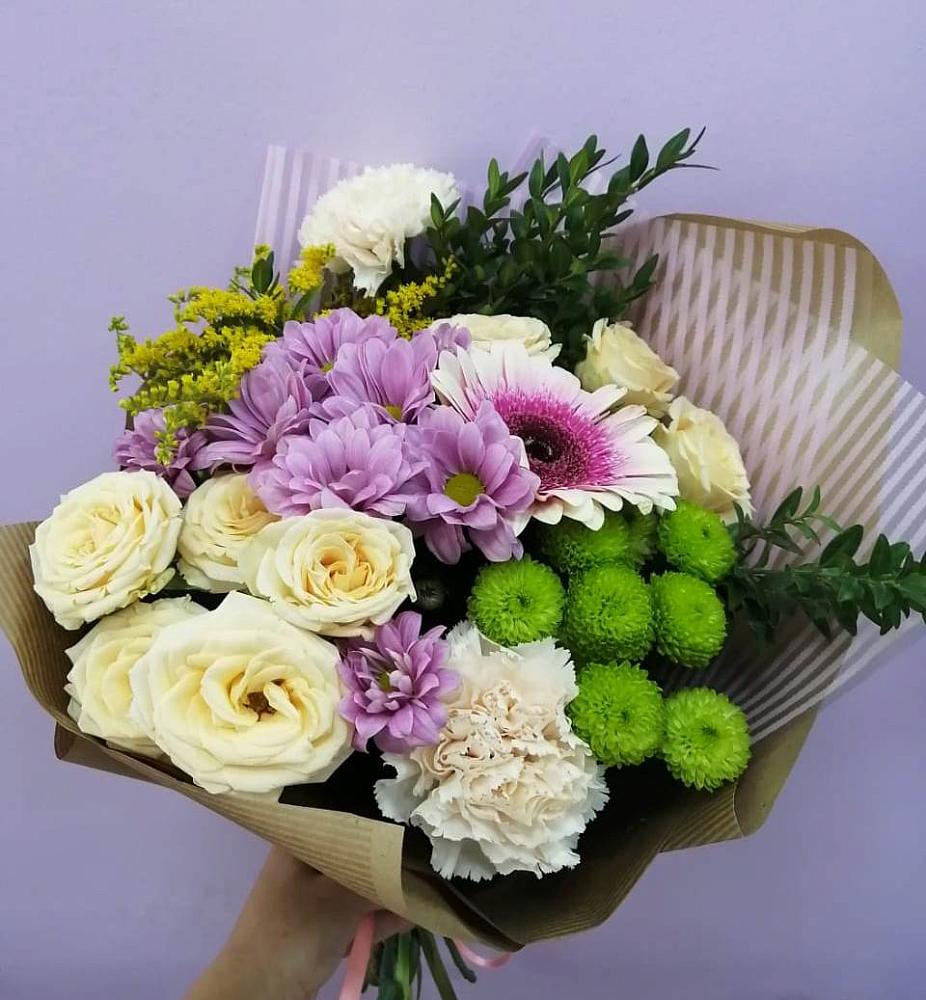 Букет цветов из: Хризантемы, Розы, Гвоздики и Герберы в Чернышевске