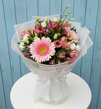 Букет цветов из:  Герберы, Альстромерии и Лизиантусы #REPLACE_PRED# Чернышевске