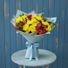 Букет цветов из:  Альстромерии и Хризантемы в Чернышевске