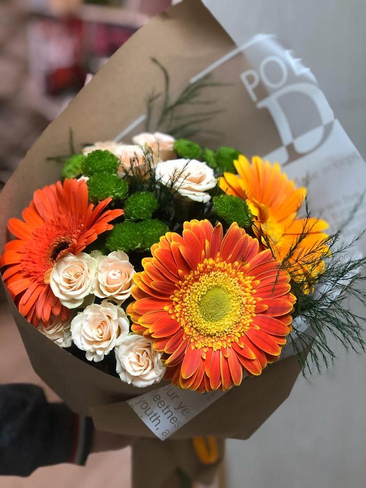 Букет цветов из: Герберы, Хризантемы и Розы в Чернышевске