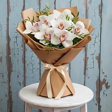 Букет цветов из:  Орхидеи и Розы #REPLACE_PRED# Чернышевске
